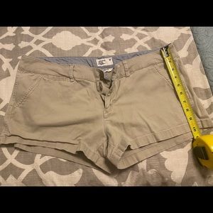 American Eagle khaki shorts size 14